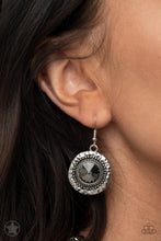 Load image into Gallery viewer, Paparazzi Accessories Global Glamour