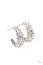 Load image into Gallery viewer, Paparazzi Accessories Glamorously Glimmering - Multi
